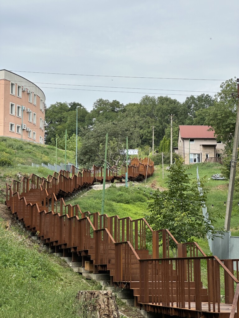 Міст з кортену